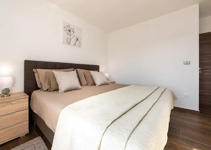 Semesterbostad Alena Vižinada