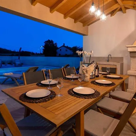 Alena Holiday home