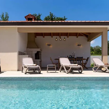 Alena Holiday home *