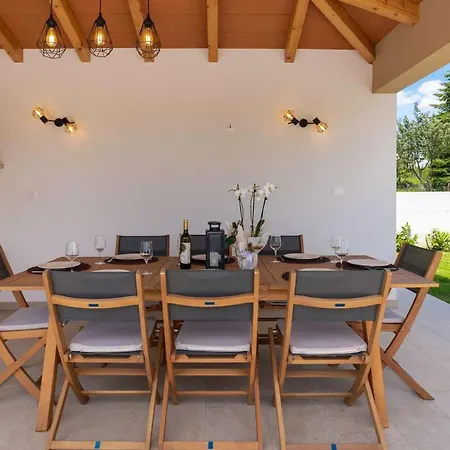 Alena Holiday home