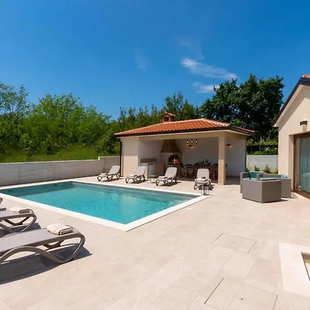 Alena Holiday home *