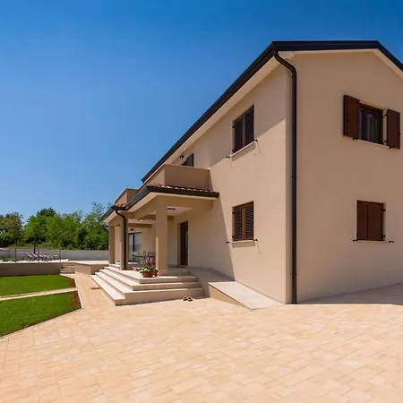 Alena Holiday home