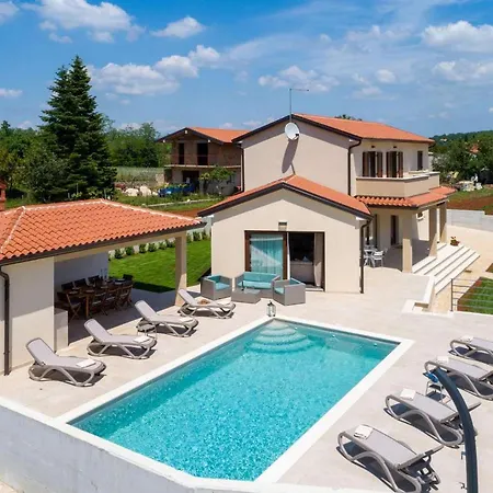 Alena Holiday home